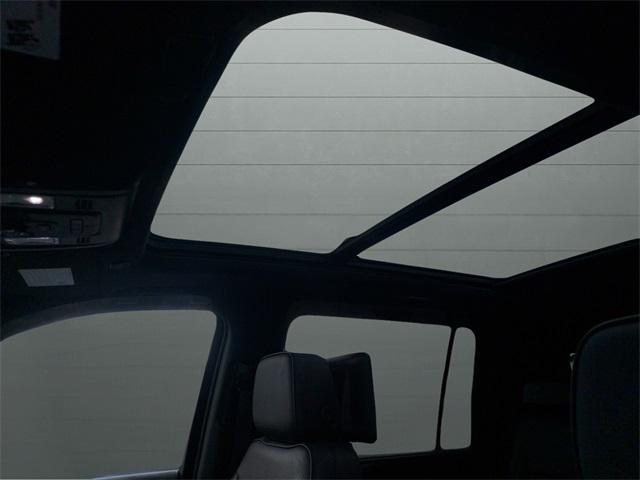 Photo of 2023 Onyx Black GMC Yukon XL