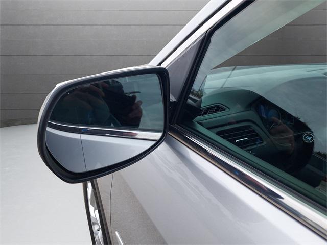 Photo of 2016 Alabaster Silver Metallic Honda CR-V