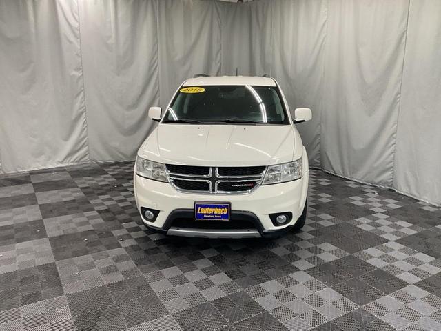 Photo of 2015 White Dodge Journey