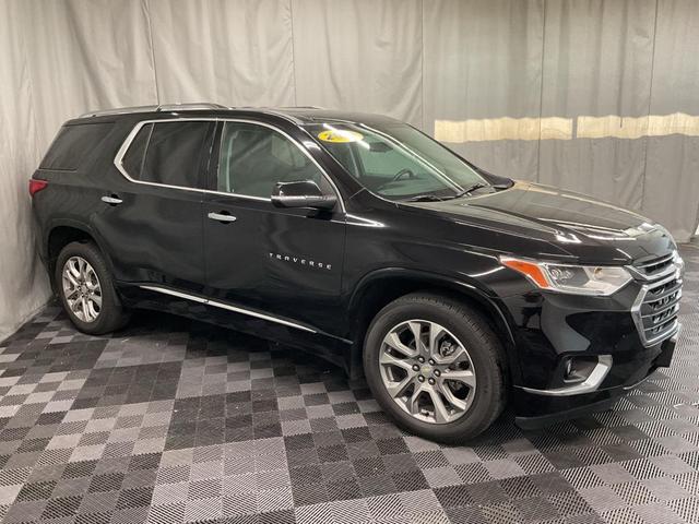 Photo of 2021 Mosaic Black Metallic Chevrolet Traverse