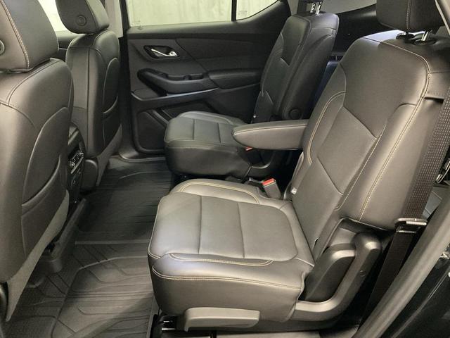 Photo of 2021 Mosaic Black Metallic Chevrolet Traverse