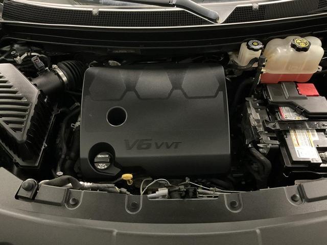 Photo of 2021 Mosaic Black Metallic Chevrolet Traverse