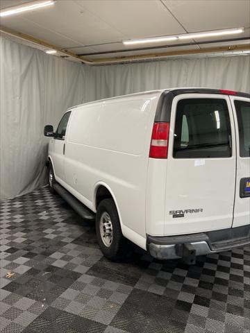 Photo of 2017 Summit White GMC Savana 2500