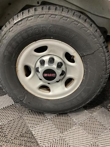 Photo of 2017 Summit White GMC Savana 2500