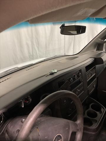 Photo of 2017 Summit White GMC Savana 2500