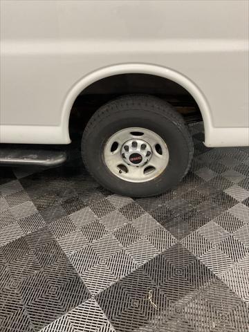 Photo of 2017 Summit White GMC Savana 2500