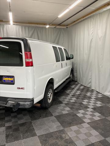 Photo of 2017 Summit White GMC Savana 2500