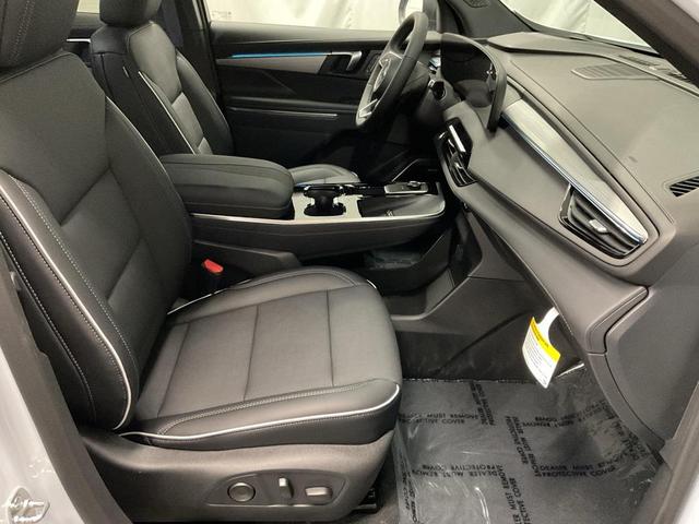 Photo of 2026 White Buick Enclave