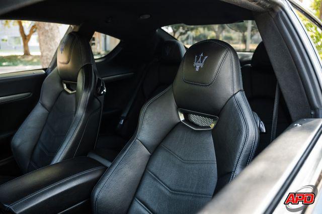 Photo of 2016 Blue Maserati GranTurismo