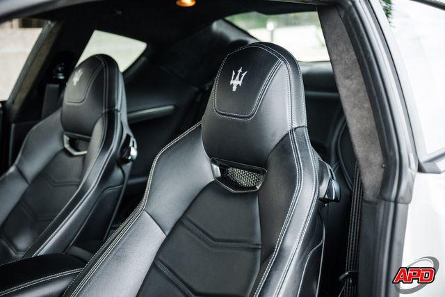 Photo of 2013 White Maserati GranTurismo