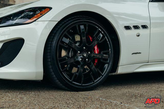 Photo of 2013 White Maserati GranTurismo