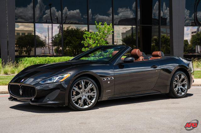 Photo of 2013 Black Maserati GranTurismo