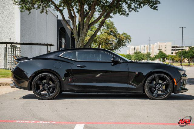 Photo of 2017 Black Chevrolet Camaro