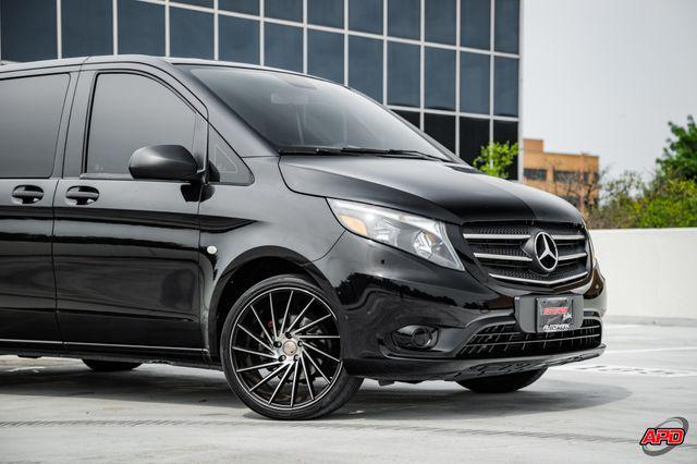 Photo of 2018 Black Mercedes-Benz Metris