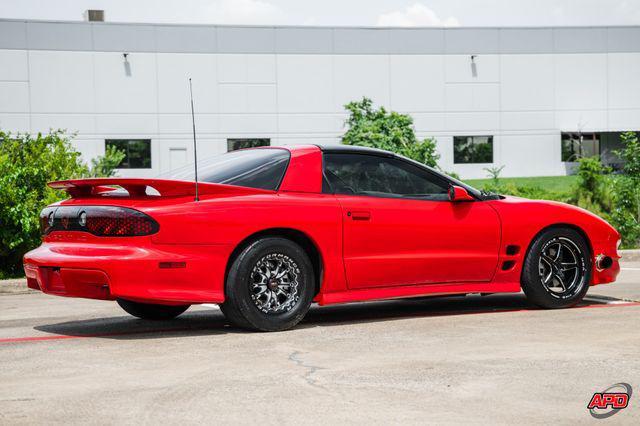 Photo of 2001 Red Pontiac Firebird
