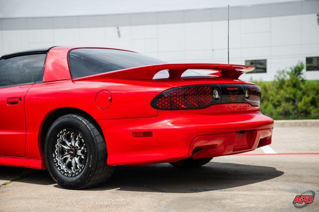 Photo of 2001 Red Pontiac Firebird