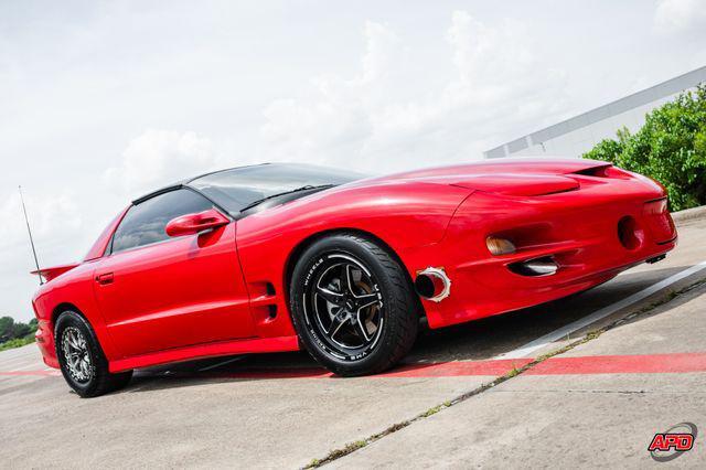 Photo of 2001 Red Pontiac Firebird