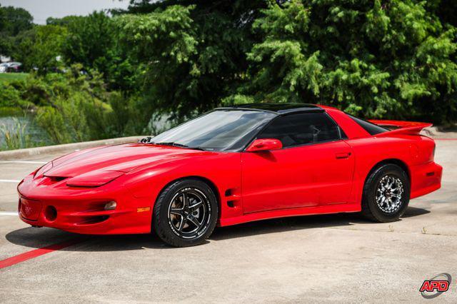 Photo of 2001 Red Pontiac Firebird