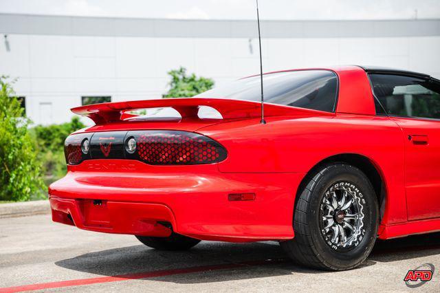 Photo of 2001 Red Pontiac Firebird