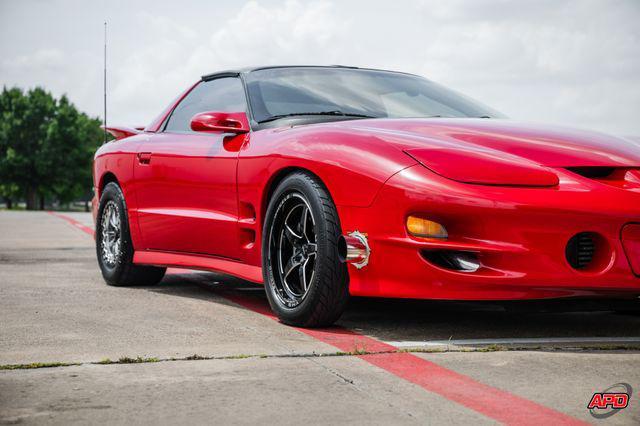 Photo of 2001 Red Pontiac Firebird