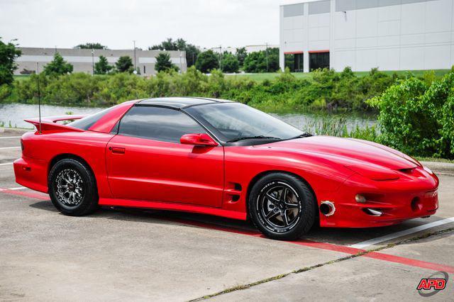 Photo of 2001 Red Pontiac Firebird