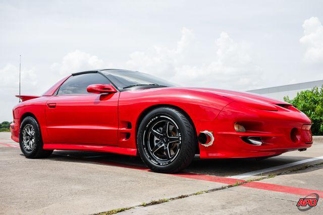 Photo of 2001 Red Pontiac Firebird