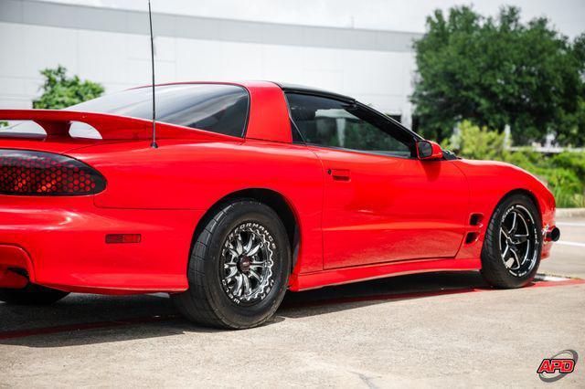 Photo of 2001 Red Pontiac Firebird
