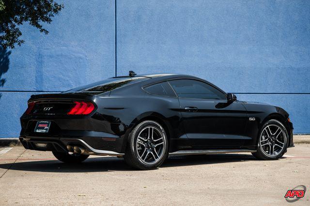 Photo of 2022 Shadow Black Ford Mustang