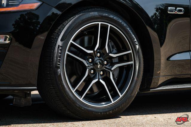 Photo of 2022 Shadow Black Ford Mustang