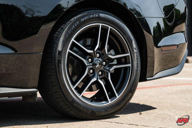 Photo of 2022 Shadow Black Ford Mustang