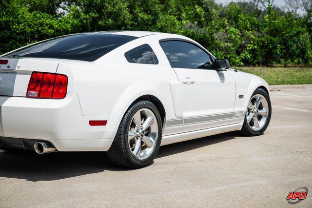Photo of 2007 Performance White Clearcoat Ford Mustang
