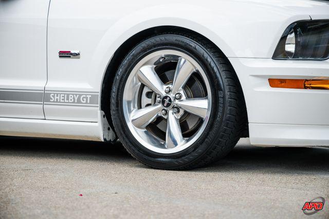 Photo of 2007 Performance White Clearcoat Ford Mustang