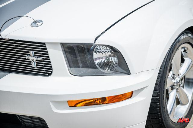 Photo of 2007 Performance White Clearcoat Ford Mustang