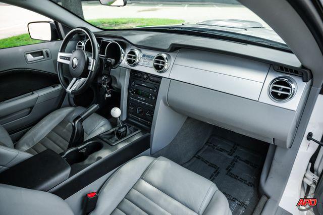 Photo of 2007 Performance White Clearcoat Ford Mustang