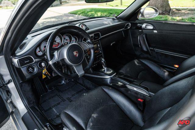 Photo of 2009 Silver Porsche 911