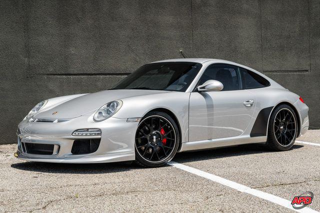 Photo of 2009 Silver Porsche 911