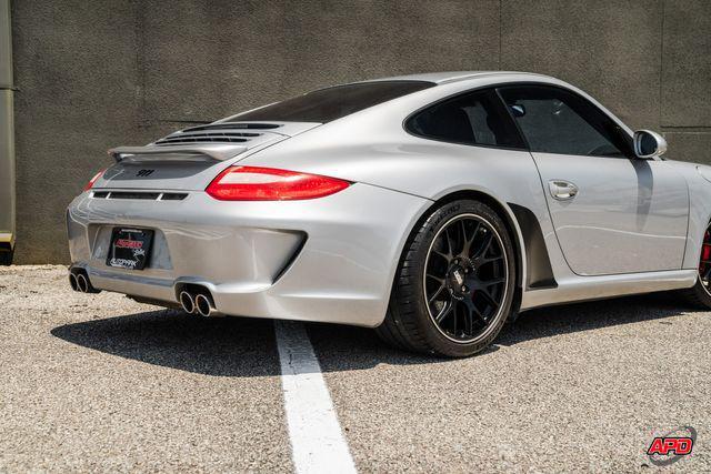 Photo of 2009 Silver Porsche 911