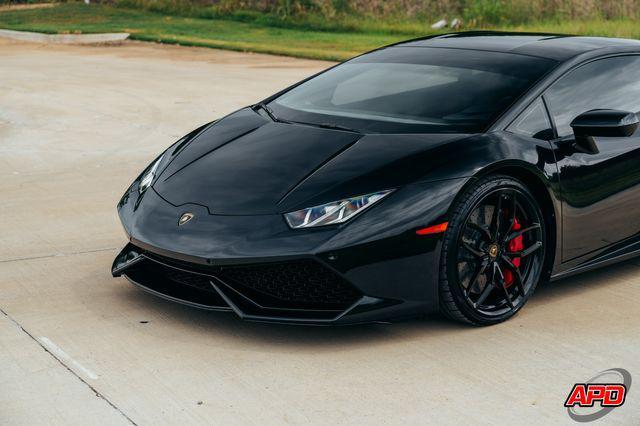 Photo of 2015 Black Lamborghini Huracan