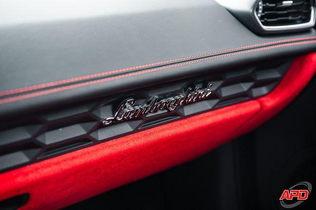 Photo of 2015 Black Lamborghini Huracan