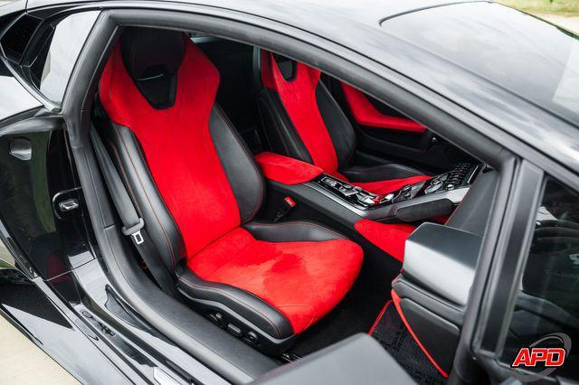 Photo of 2015 Black Lamborghini Huracan