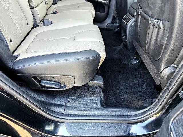 Photo of 2023 Twilight Black Hyundai SANTA FE