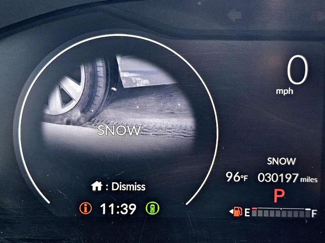 Photo of 2023 Platinum White Pearl Honda HR-V