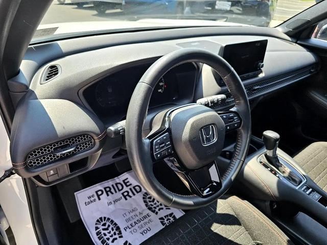 Photo of 2023 Platinum White Pearl Honda HR-V