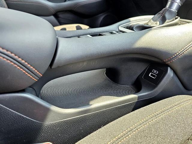 Photo of 2023 Platinum White Pearl Honda HR-V