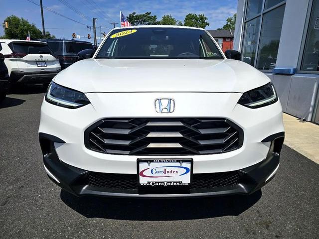 Photo of 2023 Platinum White Pearl Honda HR-V