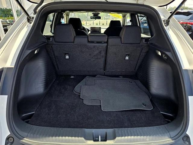 Photo of 2023 Platinum White Pearl Honda HR-V
