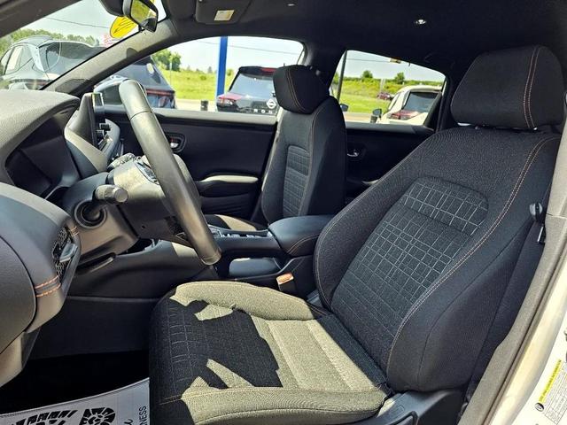 Photo of 2023 Platinum White Pearl Honda HR-V