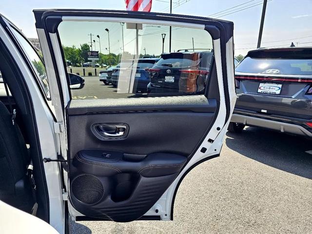 Photo of 2023 Platinum White Pearl Honda HR-V