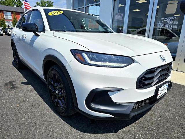 Photo of 2023 Platinum White Pearl Honda HR-V