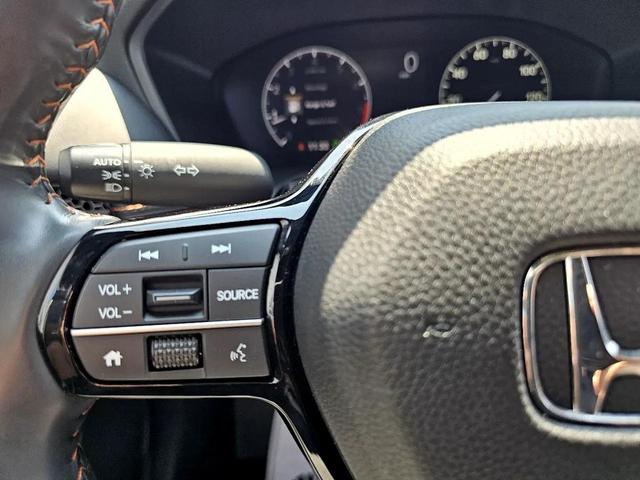 Photo of 2023 Platinum White Pearl Honda HR-V